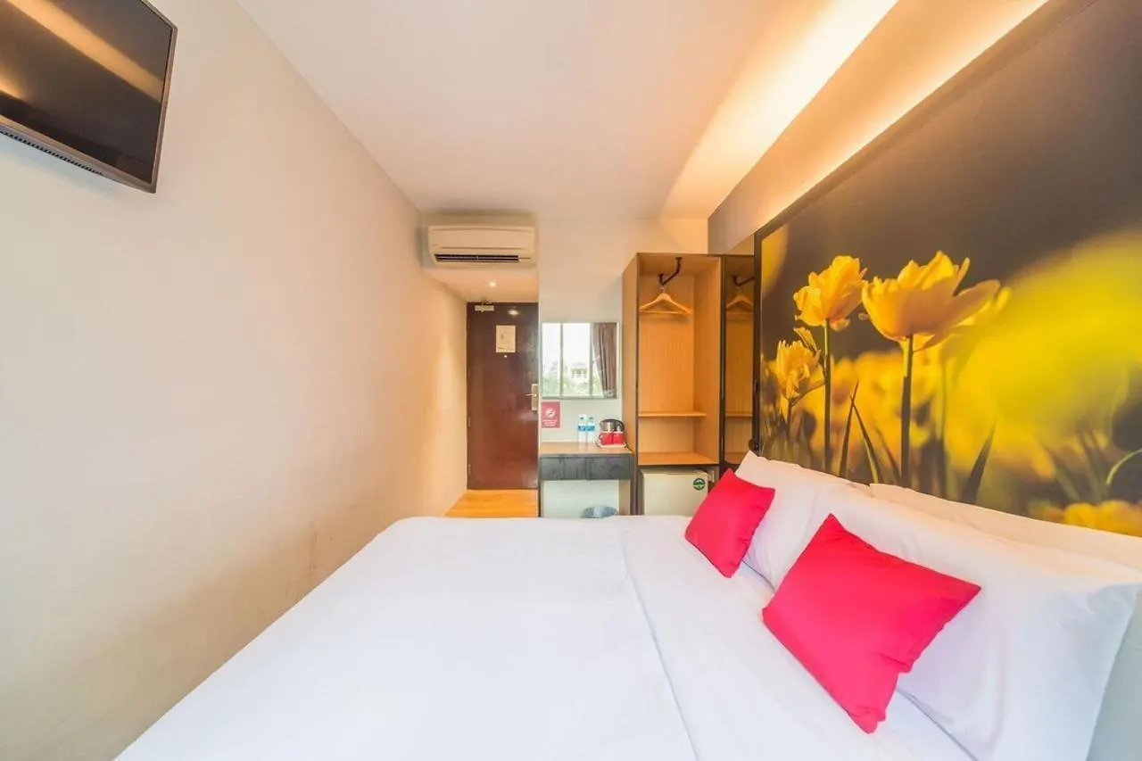 ***  Hi Hotel Dot Singapore Singapore